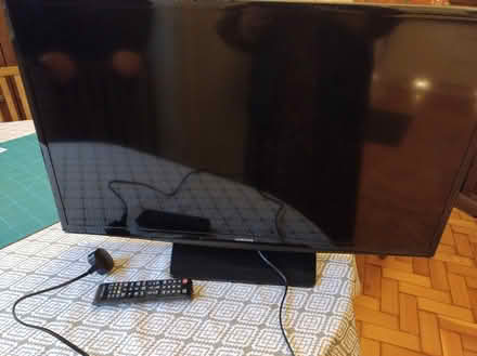 Photo of free Samsung tv (Great Boughton CH3) #1