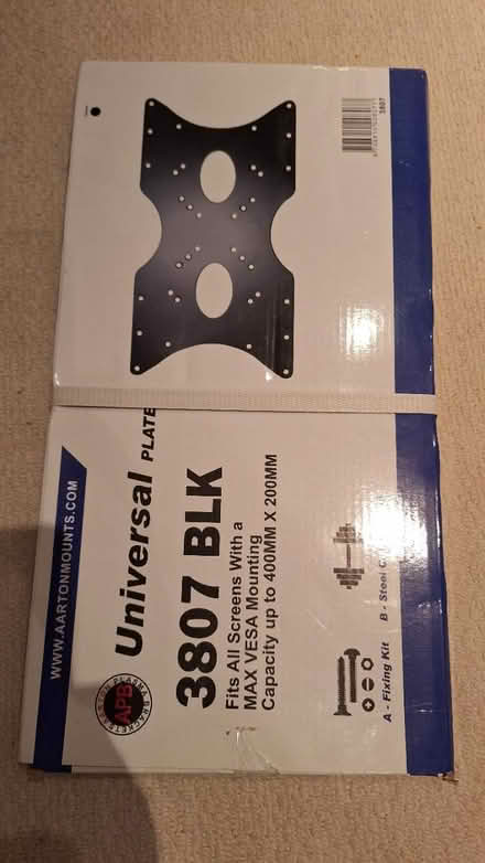Photo of free TV mounting plates & wall bracket (South Wimbledon / Merton SW19) #3