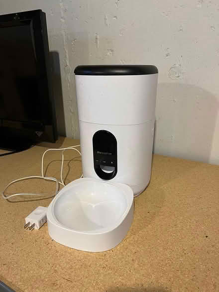Photo of free Pet Auto Feeder (West Boylston) #1