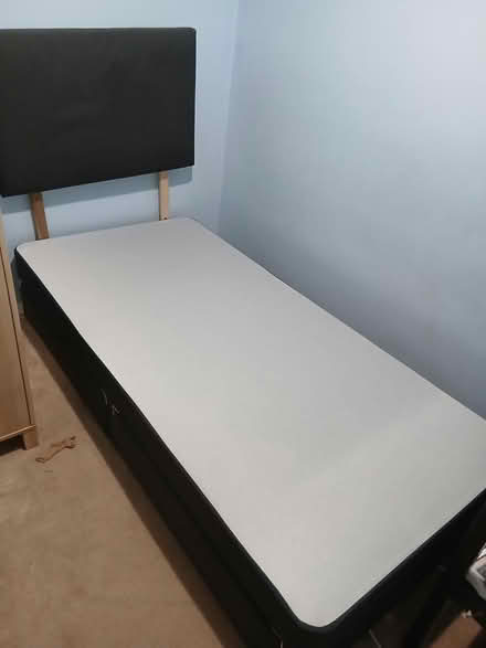 Photo of free single 2 drawer divan (merstham RH1) #1