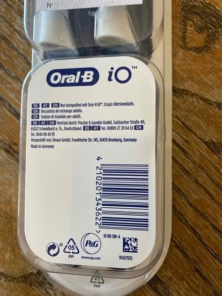Photo of free Oral b toothbrush replacement heads (Montebello) #3