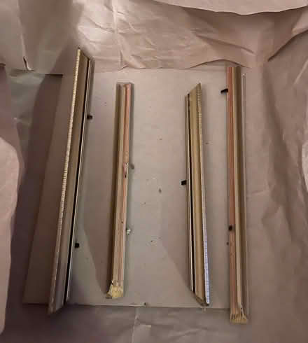 Photo of free Gilt picture frame needs glue (Finsbury Park N4) #2