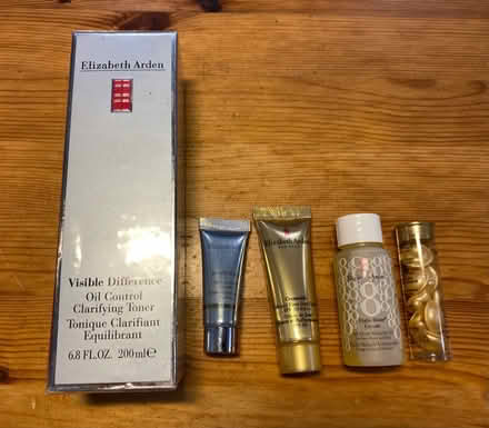 Photo of free Elizabeth Arden Gift Set (AL4) #2