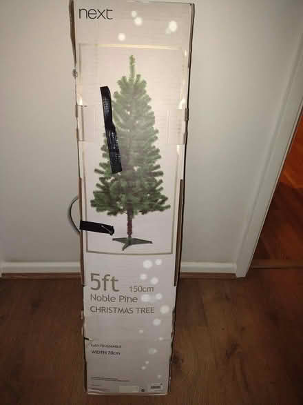 Photo of free 5ft Xmas tree 🎄 (Hatfield, Herts AL10) #2