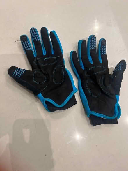 Photo of free Childs gloves - for 8 yr olds (Latchford WA4) #2