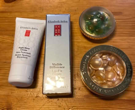 Photo of free Holly Fulton for Elizabeth Arden (AL4) #2