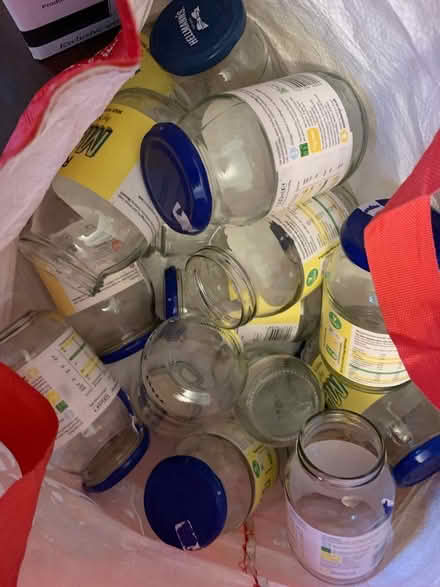 Photo of free Jam jars with lids, 500ml (Nyetimber PO21) #1