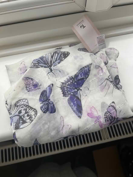 Photo of free Scarf (Stretford Motorway Estate M32) #1