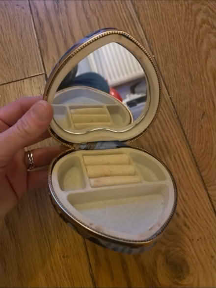 Photo of free Small Heart Jewellery Box (Cheshunt En8) #3