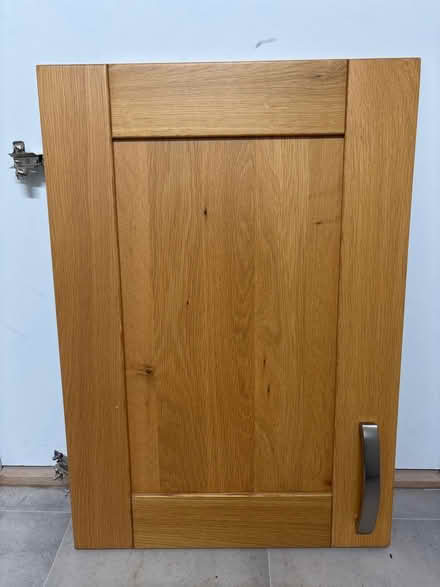 Photo of free B&Q Oak Shaker door 500mm (Peachcroft OX14) #1