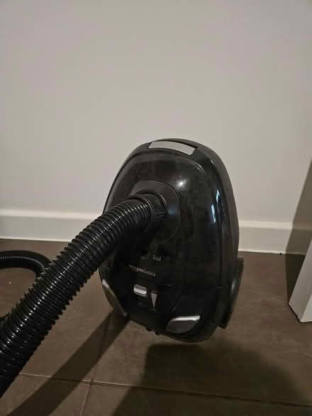 Photo of free Hoover - Amazon Basics (E9) #1
