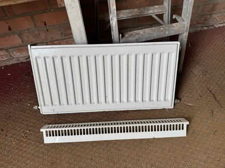 Photo of free Small radiator (Cheadle Hulme SK8) #1