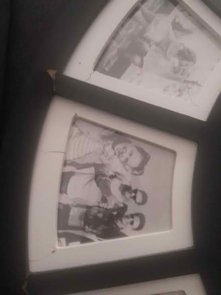 Photo of free Black & White photo Clock (Mitcham CR4) #3