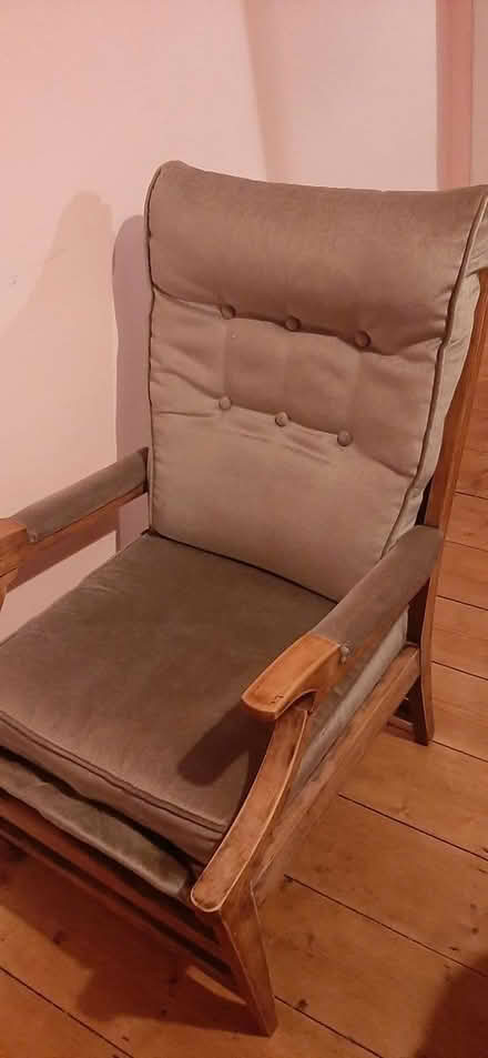 Photo of free Armchair available in Drumcondra (Drumcondra) #1