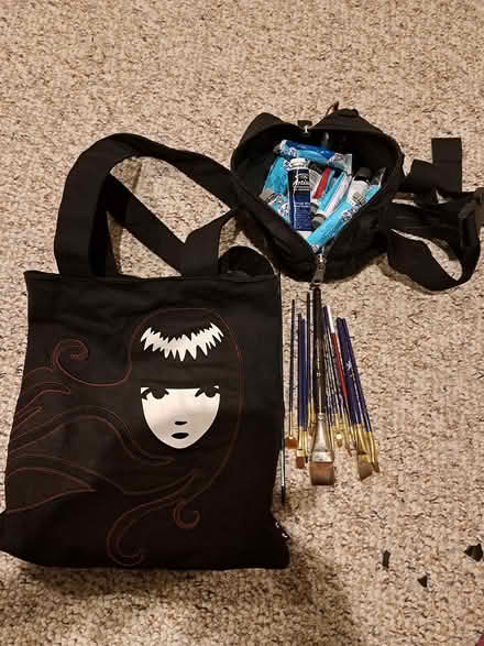Photo of free Artist's paints, brushes & bags (South Barrhaven - Stonebridge) #1