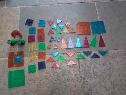 Photo of free Magnetic building pieces+ car base (HR1) #1