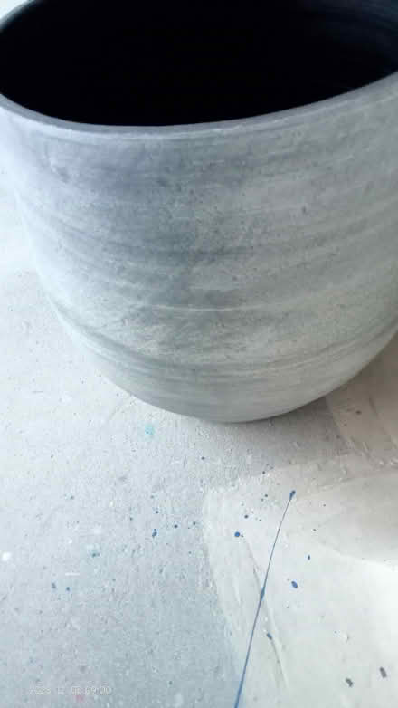 Photo of free XL Grey Ceramic Pot (Farnley LS12) #1