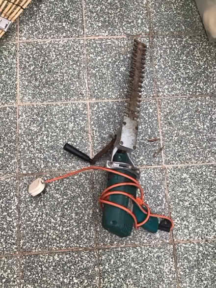 Photo of free Electric hedge cutter and lawn rake (Garden City OX5) #3