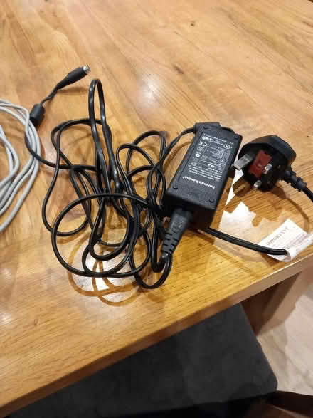 Photo of free Non working sub woofer and sound sticks (New Malden KT3) #4