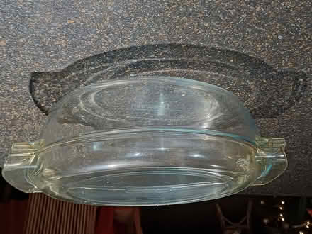 Photo of free Large oval clear glass roasting dish (Steyning BN44) #1