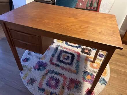 Photo of free Desk (Wheathampstead AL4) #1