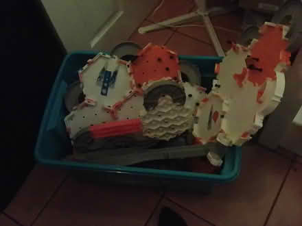 Photo of free Hexbug hive and tracks (no hexbugs) (Waltham Abbey EN9) #2