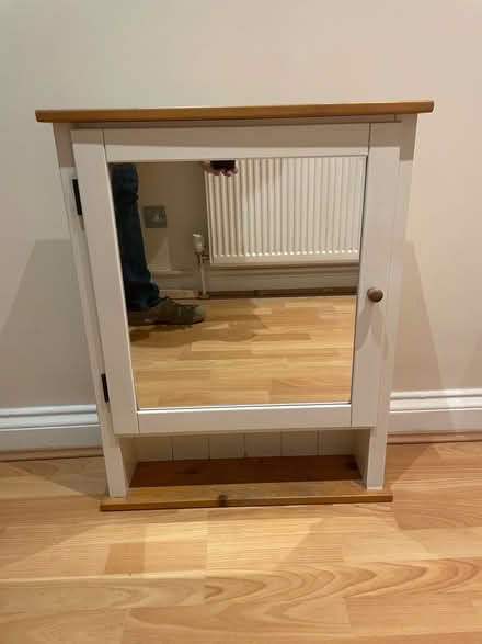 Photo of free Mirrored bathroom cabinet (Top Amersham HP6) #3