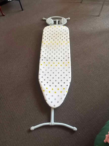 Photo of free Iron board (HG1) #1