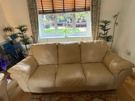 Photo of free Italian Beige Leather 2 & 3 Seat Sofas (Kings Sutton OX17) #2