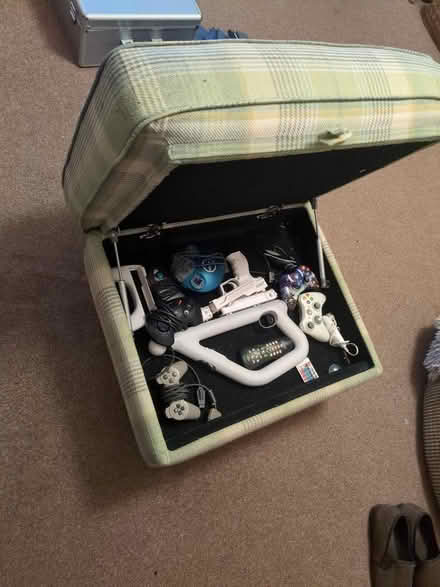 Photo of free Pouffe (Newhaven SK17) #1