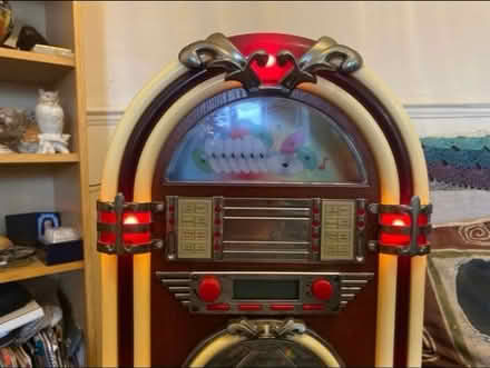 Photo of free Jukebox CD Player (Cheshunt En8) #3