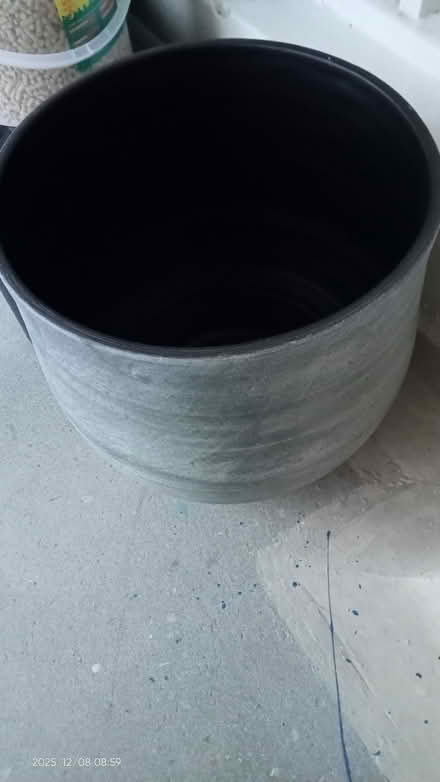 Photo of free XL Grey Ceramic Pot (Farnley LS12) #2