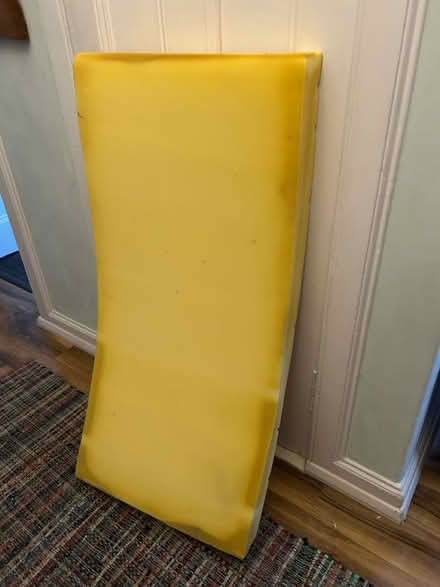 Photo of free Large piece of foam (North fort st EH6) #1