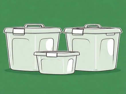 Photo of large plastic storage boxes with lids (Halton LA2) #1