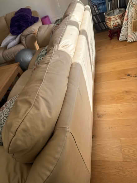Photo of free Italian Beige Leather 2 & 3 Seat Sofas (Kings Sutton OX17) #3