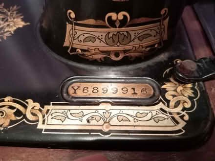 Photo of free Singer sowing machine (TN24) #3