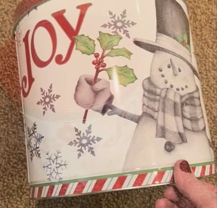 Photo of free Holiday Tin (Wedgwood) #2