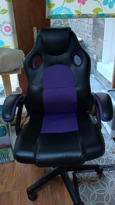 Photo of free Purple & Black Gaming/ Office Chair (Bruntsfield EH10) #1