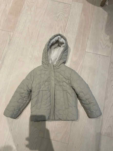 Photo of free Girls coat, 3-4 yrs (SW8 Battersea) #1