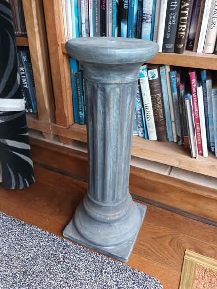 Photo of free China column plant stand (Kirkoswald CA10) #2
