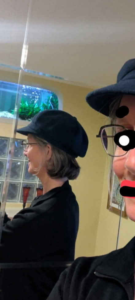 Photo of free Navy newsboy cap (Old Barrhaven) #1