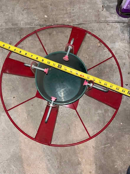 Photo of free Big Christmas tree stand (Harlem - 119th Street) #1