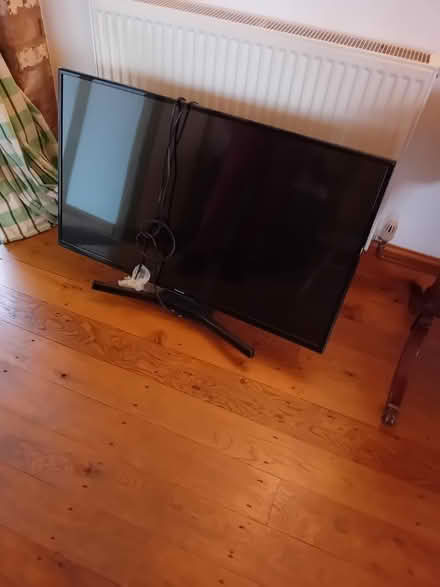Photo of free Panasonic tv (Callow Hereford HR2) #1