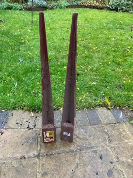 Photo of free 2 Metposts (Benslow SG4) #1