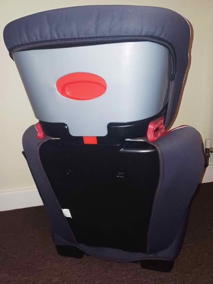 Photo of free Children's car seat (Jennyfield HG1) #2