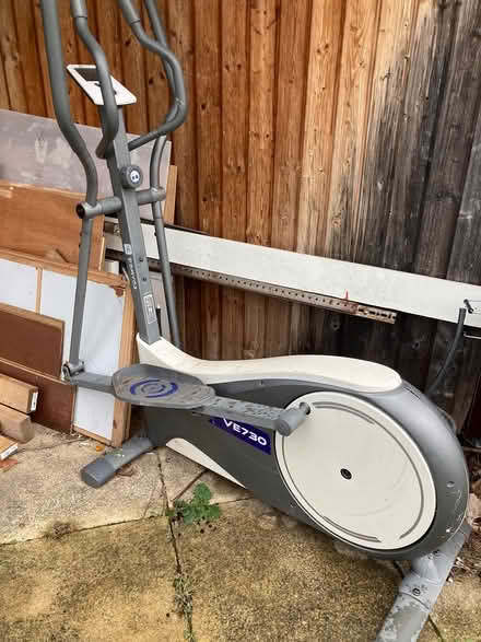 Photo of free Cross trainer machine (SE11) #1