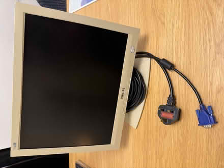 Photo of free 15" VGA screen (Walton Manor OX2) #1