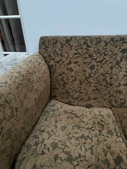 Photo of free Vintage Sofa (Westoning MK45) #3