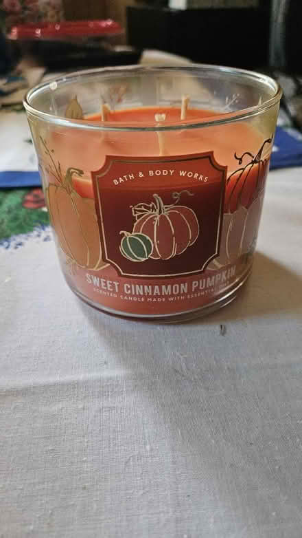 Photo of free Bath And Body Works Candle (Severn) #1