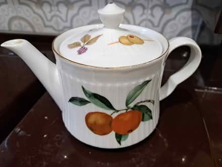 Photo of free Royal Worcester Evesham Teaset (Horsham back of station) #1